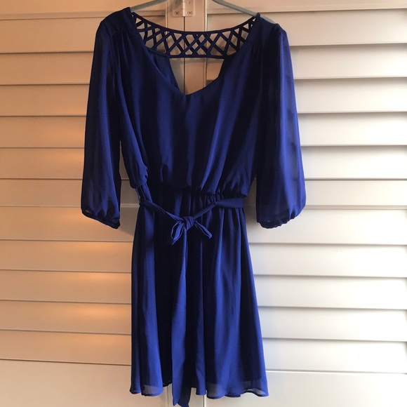 Dress - Picture 1 of 2